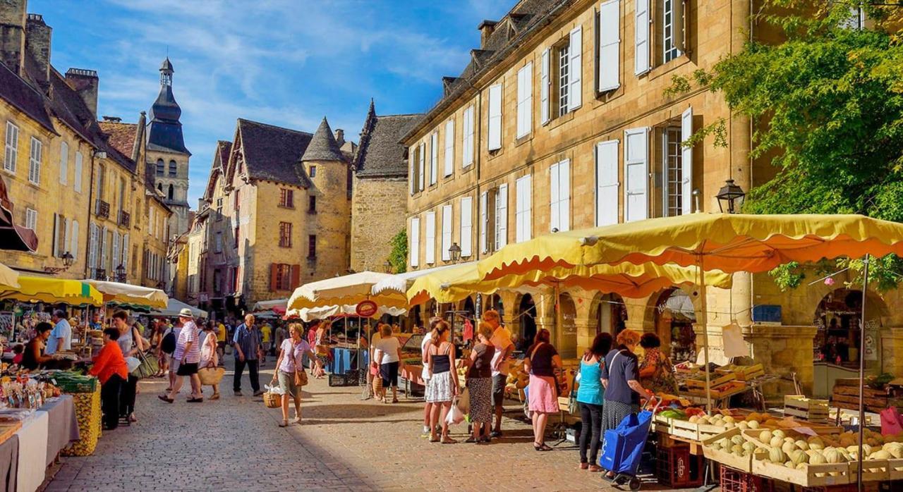 Amity. Exclusive Poolside Garden Apartment Sarlat Esterno foto